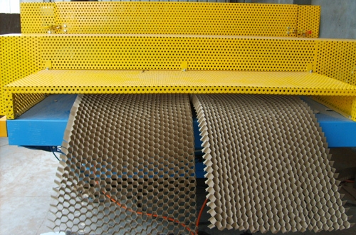 全自動縱橫刀拉伸機(jī)出